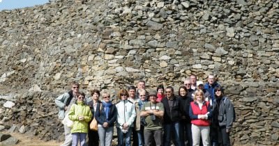 Des randonneurs en Bretagne sur le Sentier des Douaniers